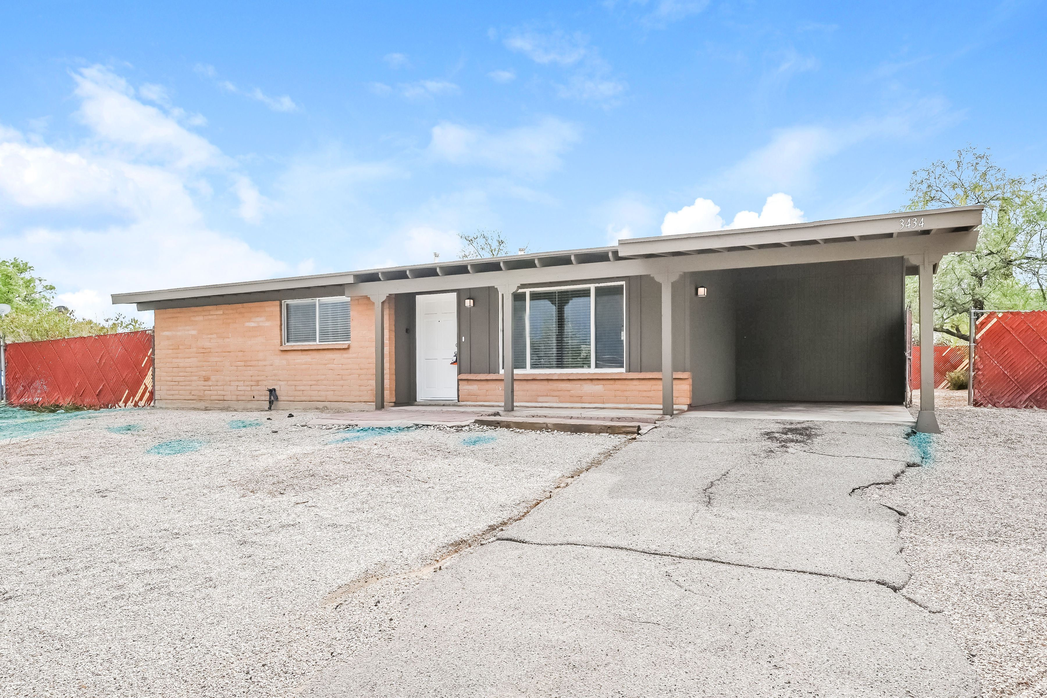 3434 S Manitoba Avenue Tucson, AZ 85730